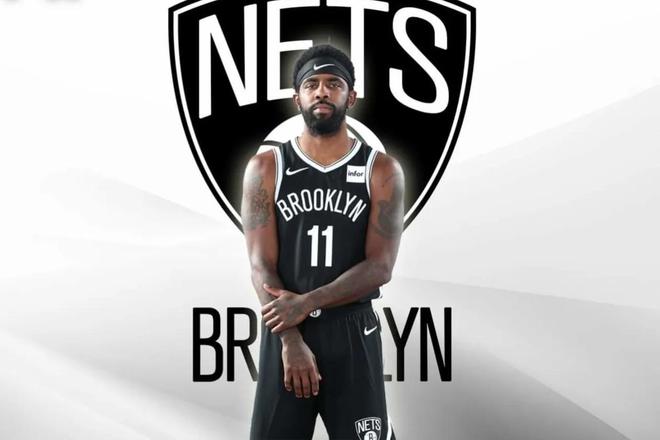 在他的篮球 在他的篮球